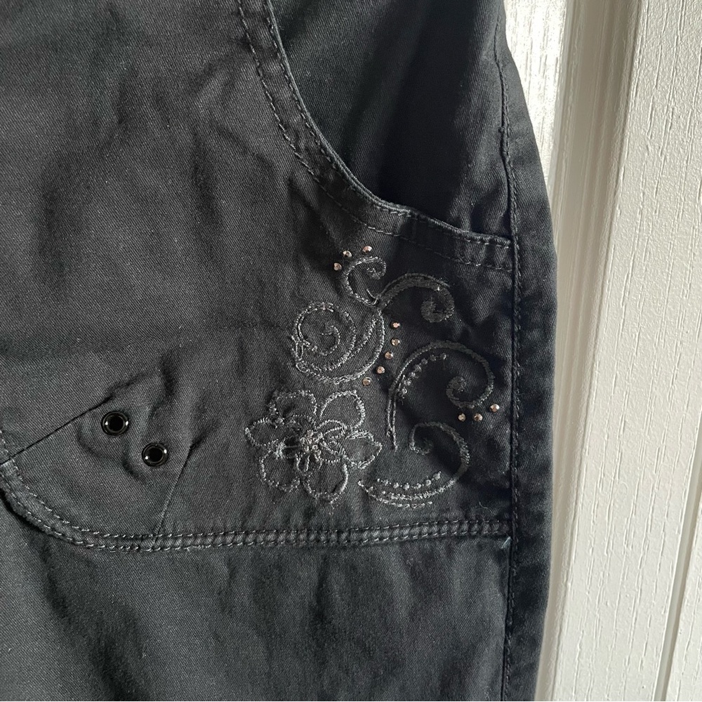 Gloria Vanderbilt Brooke Skimmer Capri Pants Women’s 8 Missy Beaded Embroidered - Picture 4 of 16